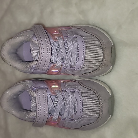 Little girls purple sneakers size 5 - Picture 3 of 7